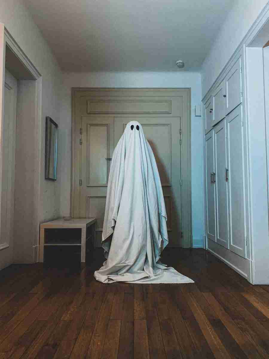 Ghosts woo woo ghosts